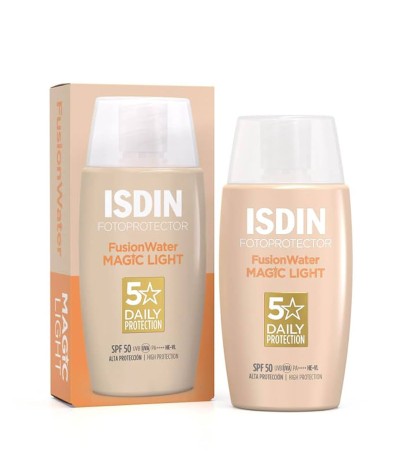 ضد آفتاب رنگ روشن فیوژن واتر SPF50 اصل